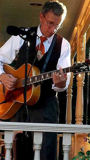 Gordon performing one of his songs
