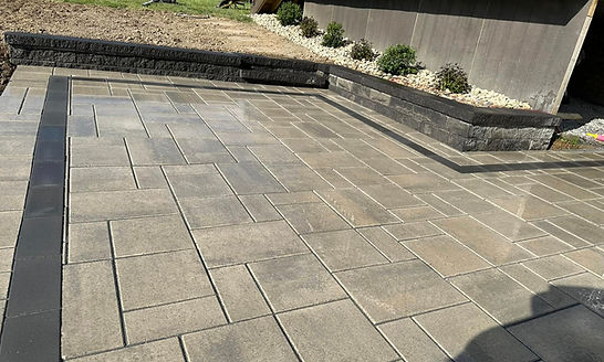 Patio with dark gray inlay 2.jpg