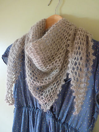 Le Foulard Caresse designed by Anne Arnaud