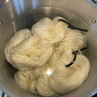 Mordanting the yarn 