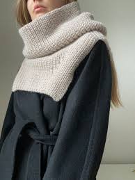 Gujo Collar by designer Aegyoknit