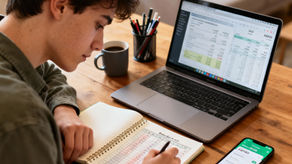 💸 How Students in Canada Can Start Investing — Even with Just $50