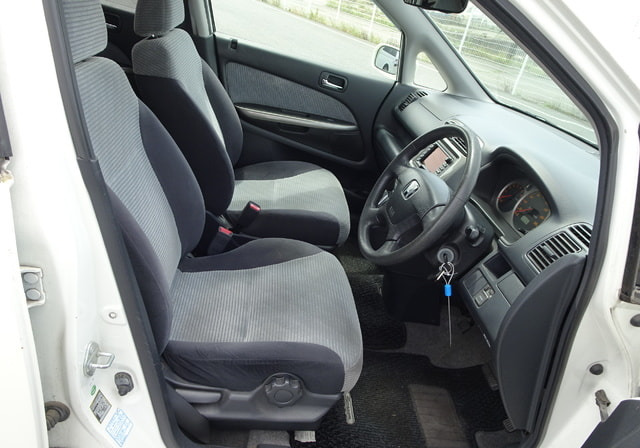 2001 Honda Stream JDM car for sale — photo 6 of 6