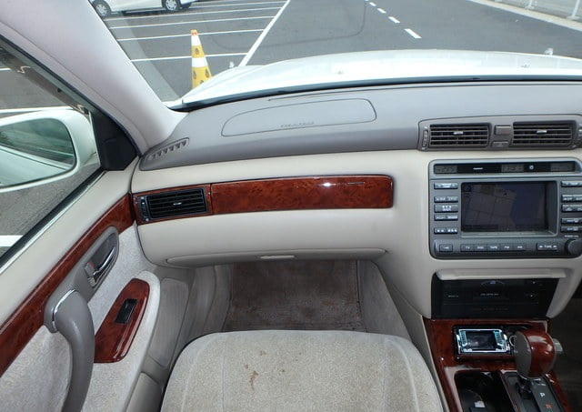 2001 Toyota Crown JDM car for sale — photo 4 of 6