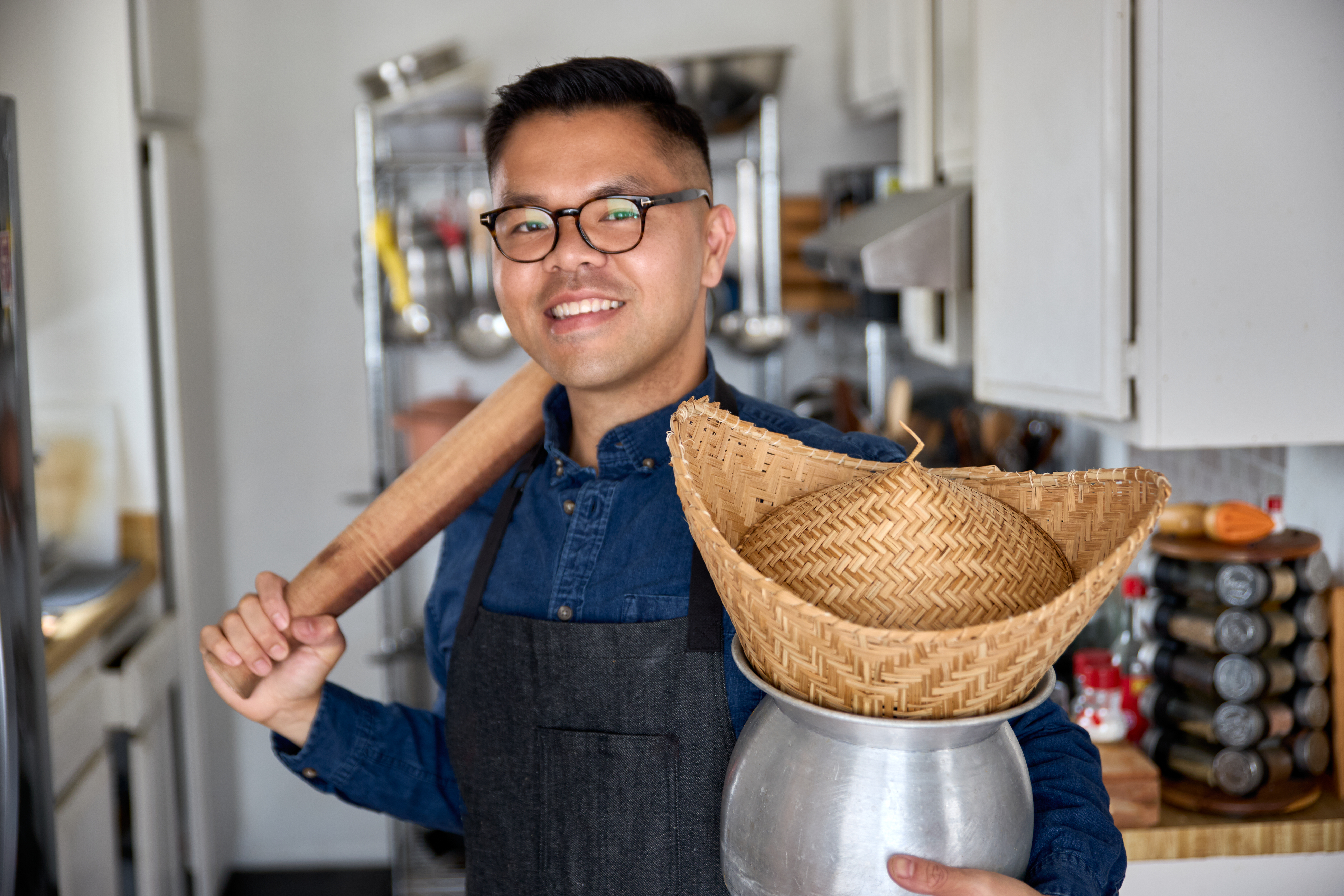 Saeng's headshot.jpg