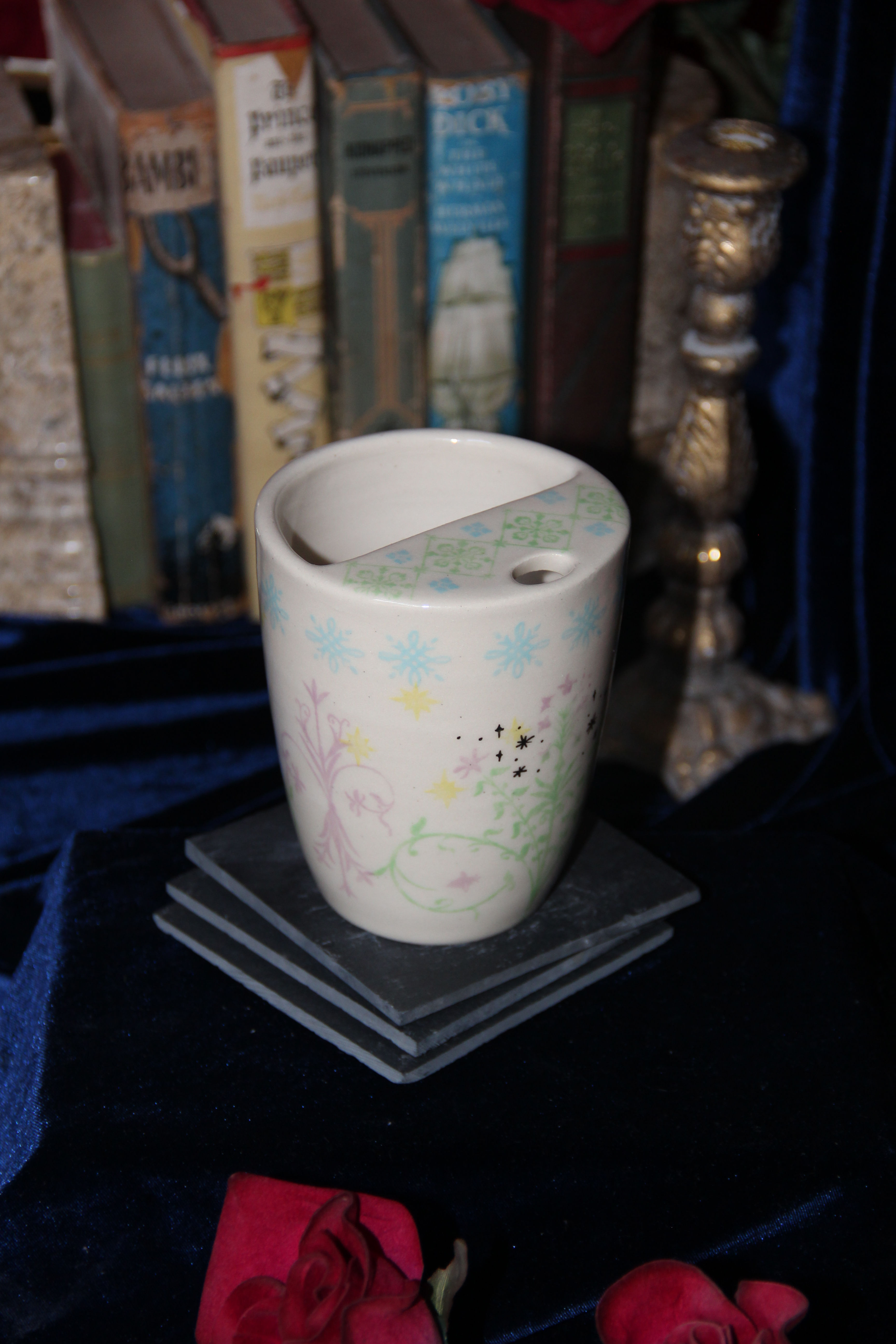 Castle Sip Cup | No.47 | With Gold Sparkles