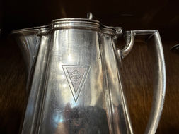 Silver and china sets from historic railways and trains