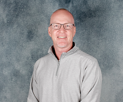Headshot_Tom Saue.png