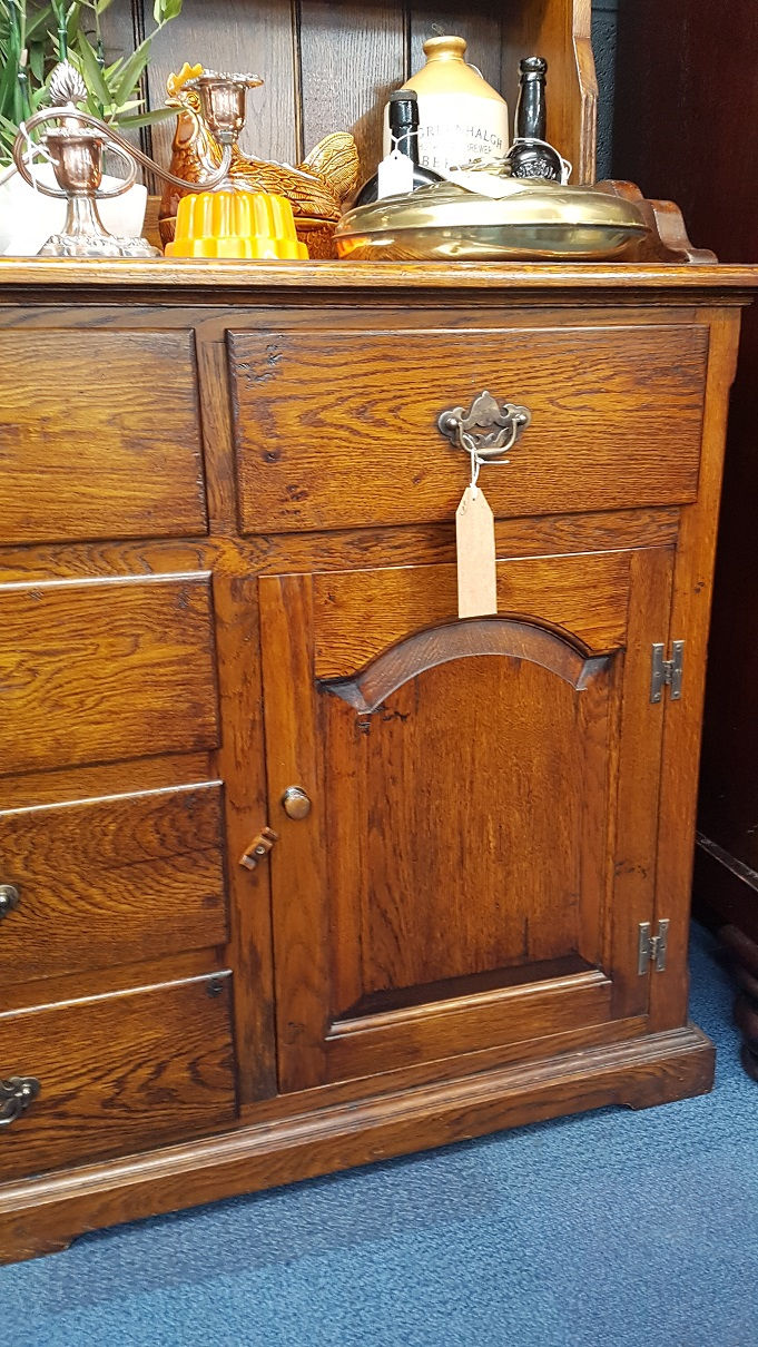 Thumbnail: Oak 20th Century Dresser