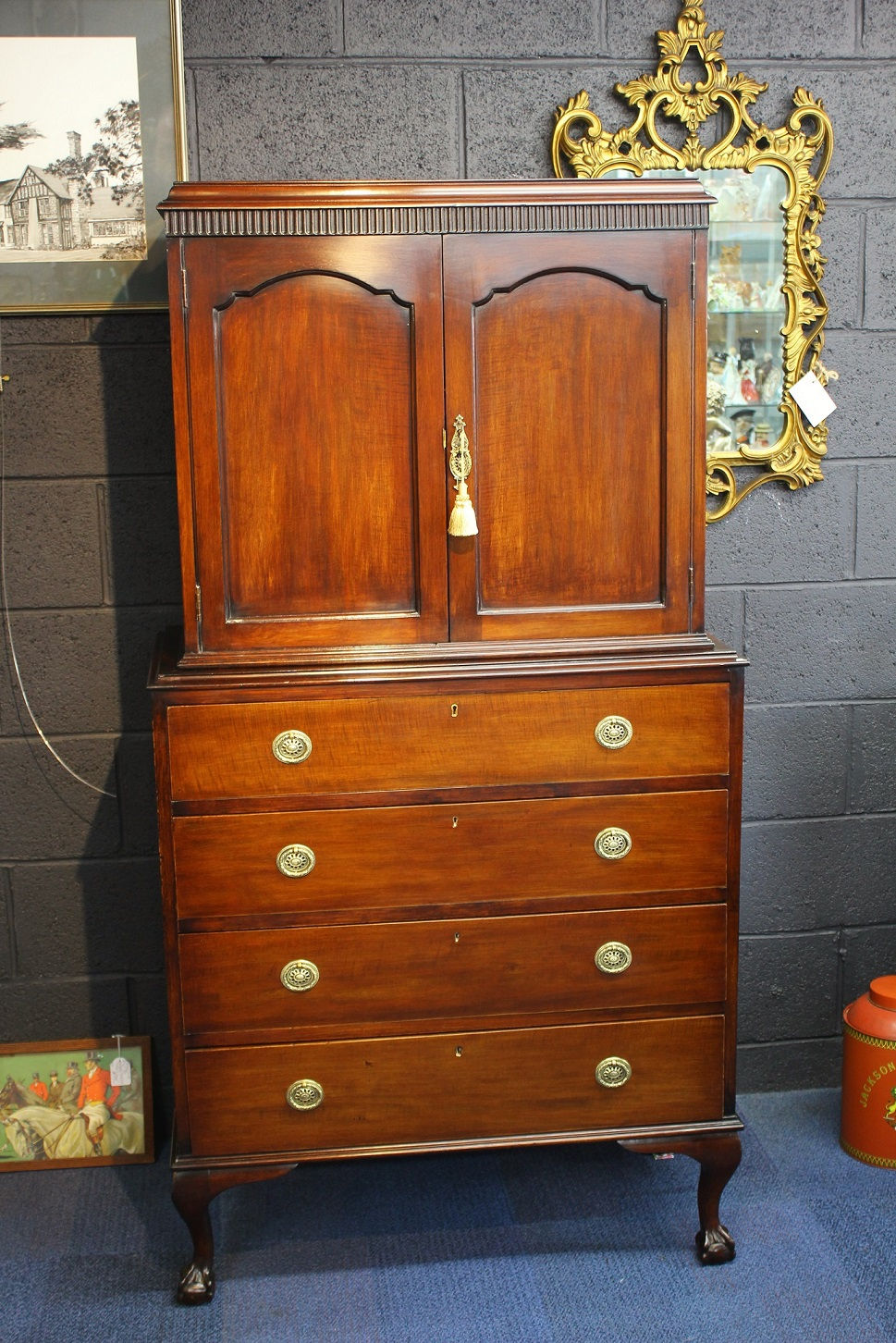 Mahogany Gentlemans Chest of Drawers