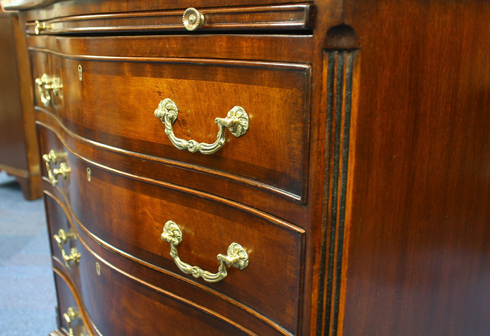 Thumbnail: Georgian Style Serpentine Front Chest of Drawers