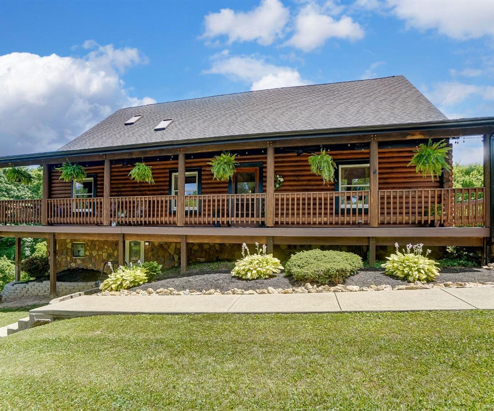 Log Home — photo 1 of 1