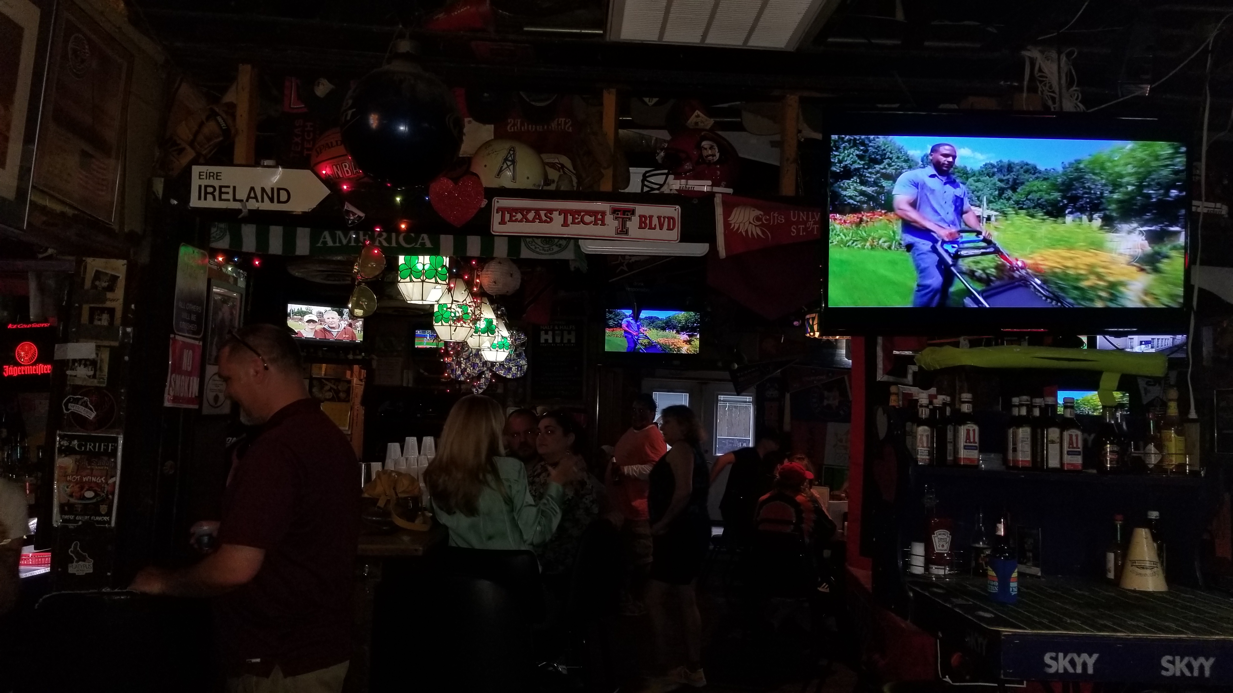 Griff's Houston Sports Bar Griff's Irish Pub