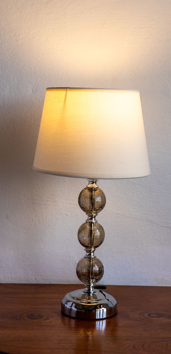 Lámpara de noche encendida