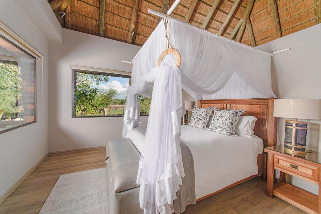 2-Night-Stay at Karongwe River Lodge