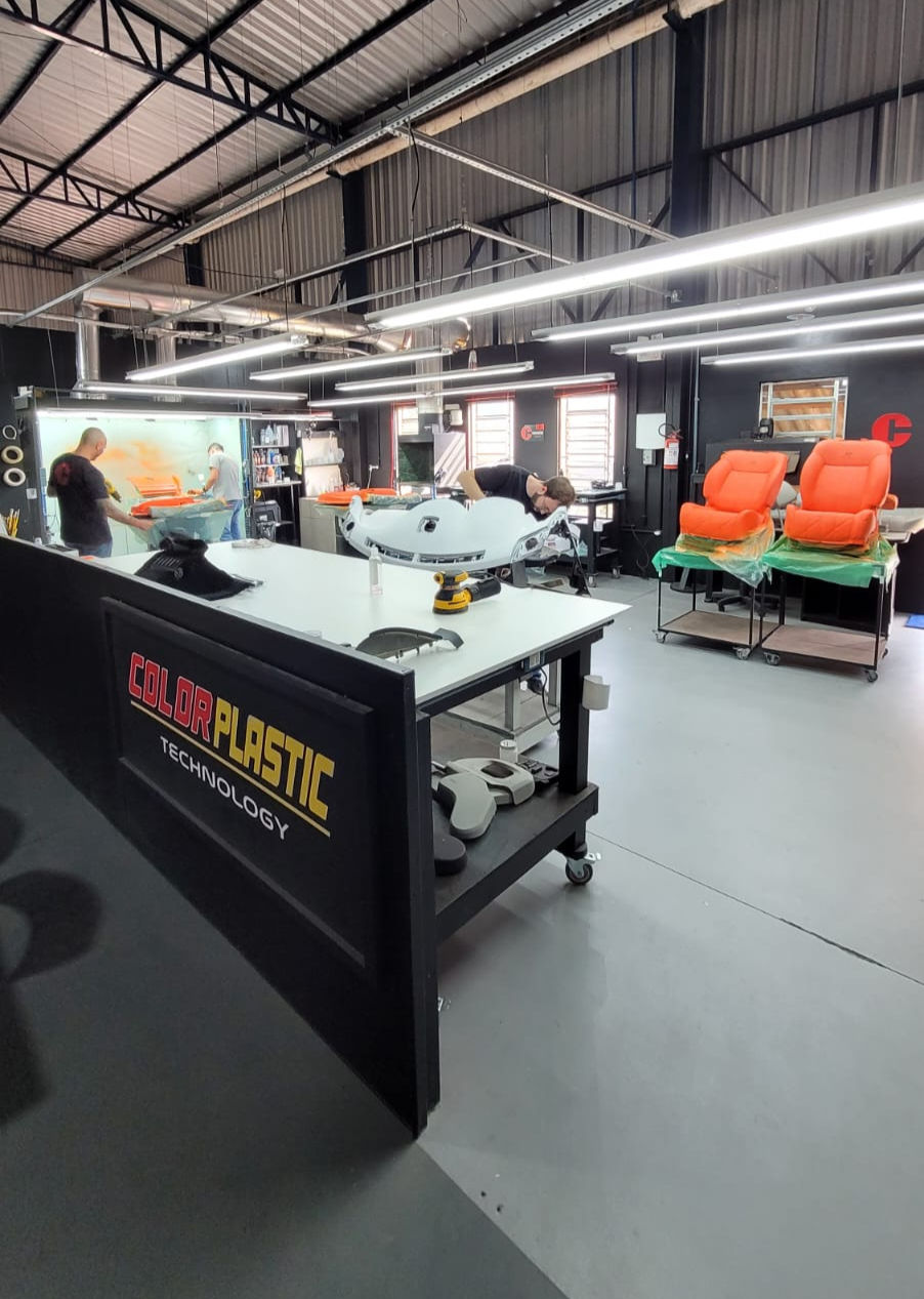 Curso de Personalização de Plástico e Couro Automotivo em Santa Catarina, Curso em Santa Catarina, Curso estética Automotiva em Santa Catarina, Colortek School
