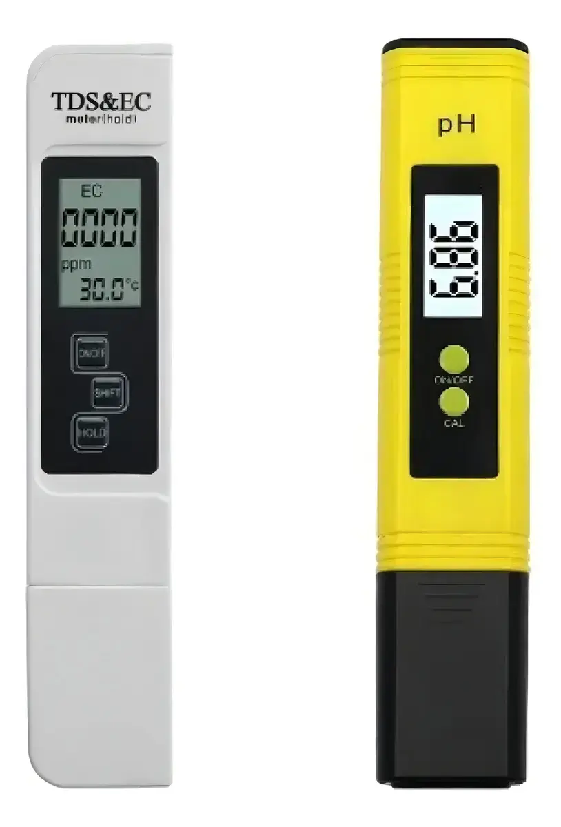 Dois medidores digitais: um TDS & EC branco mostrando "0000 ppm" e "30.0°C"; e um pH amarelo mostrando "6.86". Fundo branco.