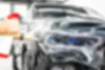 Aplicação de PPF no farol e lanterna de carro feito pela CR Películas em Curitiba e região