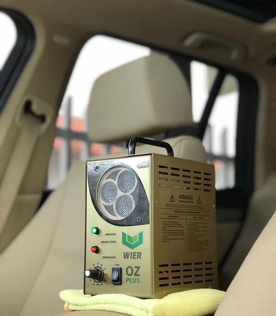 Realizando o processo de Oxi-sanitização de um carro na Art Finesse