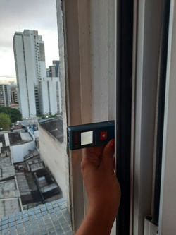 trena laser em ação para medição