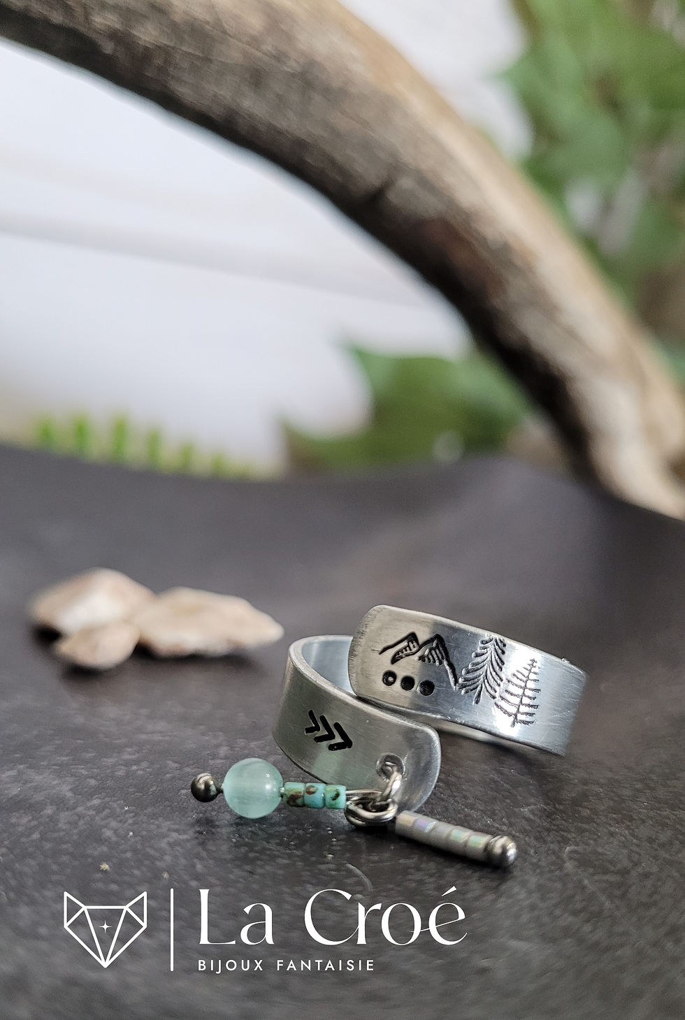 bague réglable en aluminium estampée a la main