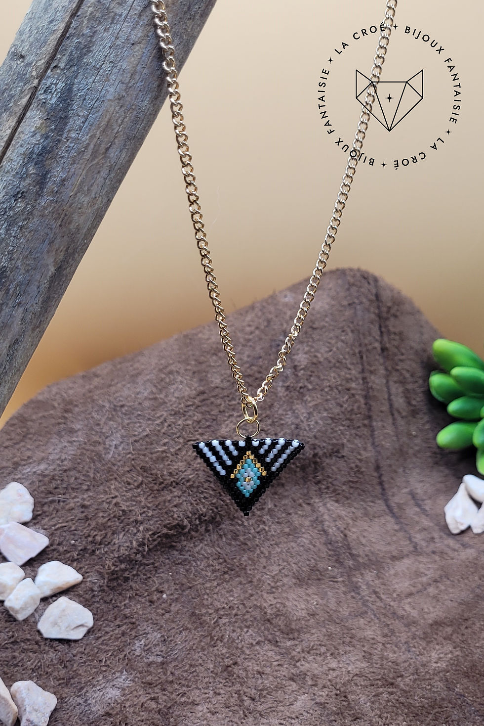 collier avec pendentif de perles miyuki tissé à la main, chaine dorée en acier inoxydable