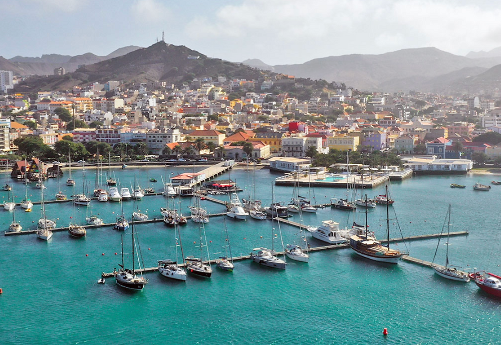 TOUS LES BATEAUX BIEN ARRIVÉS À MINDELO (CAP-VERT), ÉTAPE CAPVERDIENNE ...