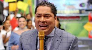 “Pégate y Gana con el Pachá”, Frederick Martínez, manifestó que no aguanta más los viajes que por lo