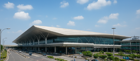 Government Backs Flyers in Rs 50,000 Crore Delhi–Mumbai Airport Fee Battle