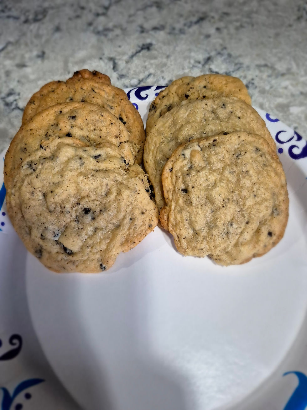 Delicious cookies with chocolate chips