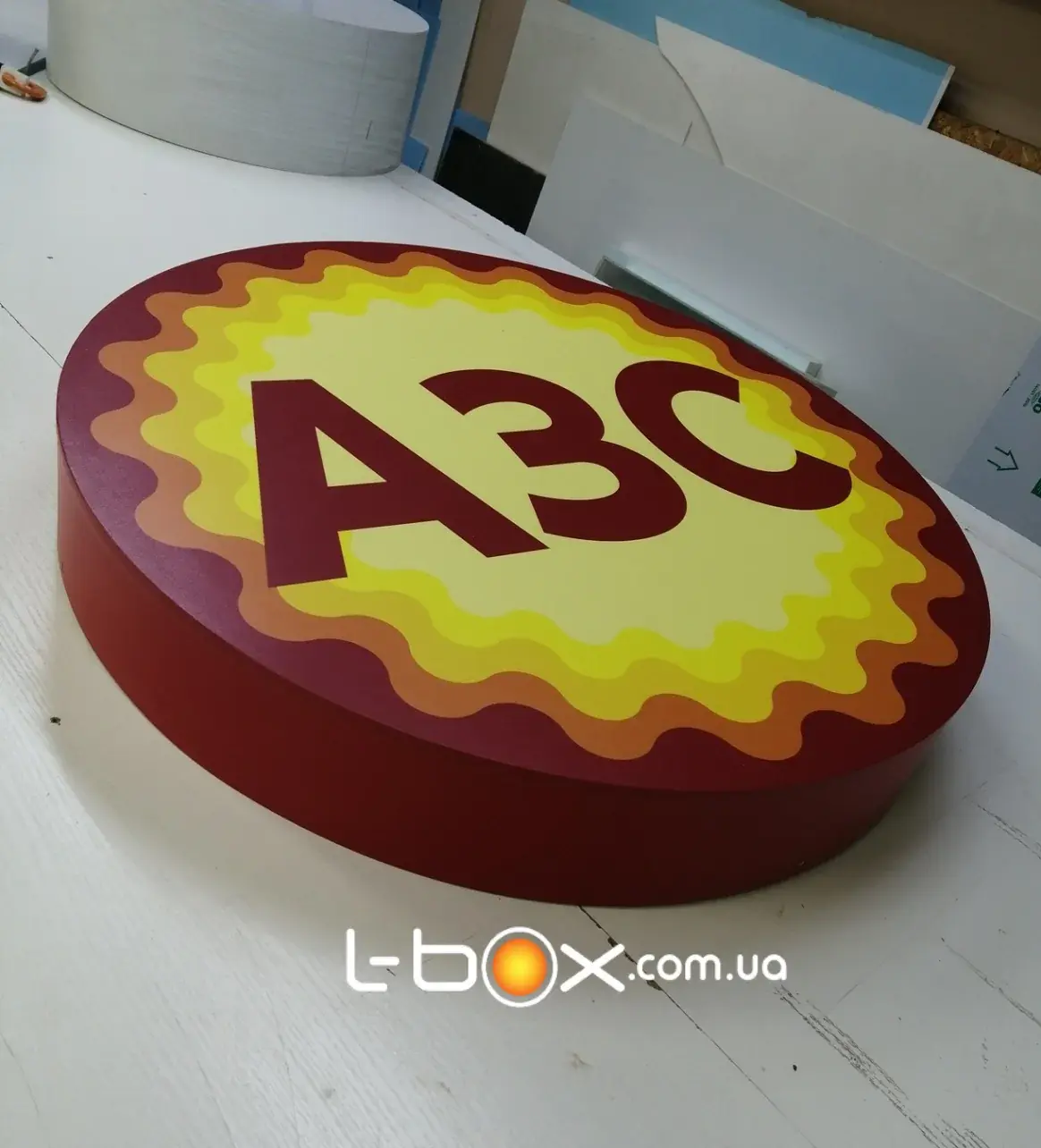 Лайтбокс односторонній. Кругла рекламна вивіска 90 см.
