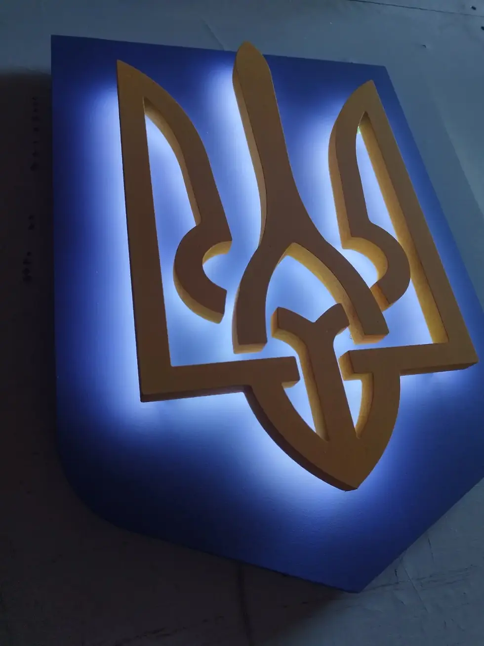 Прев'ю: Герб України, Тризуб на щиті, символіка, замовити