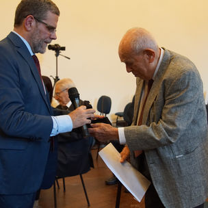 Homenagem concedida a Gilberto Mendonça Teles