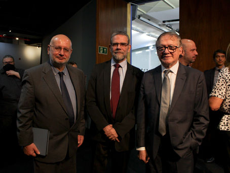 No Seminário Bicentenário da Independência do Brasil, promovido pela ABF
