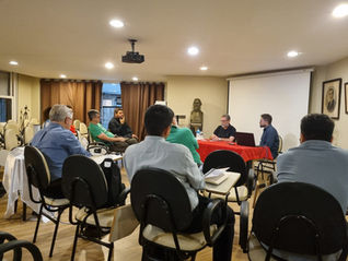 Edgard Leite falando sobre a Lectio Divina no Centro Dom Vital