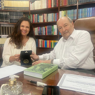 Medalha Antônio Paim concedida ao Dr. Ives Gandra Martins