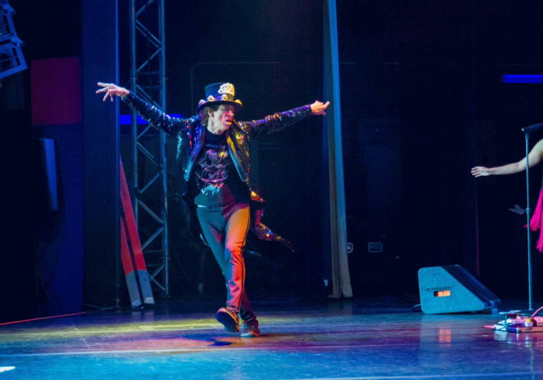 Mick Adams as Mick Jagger.gif