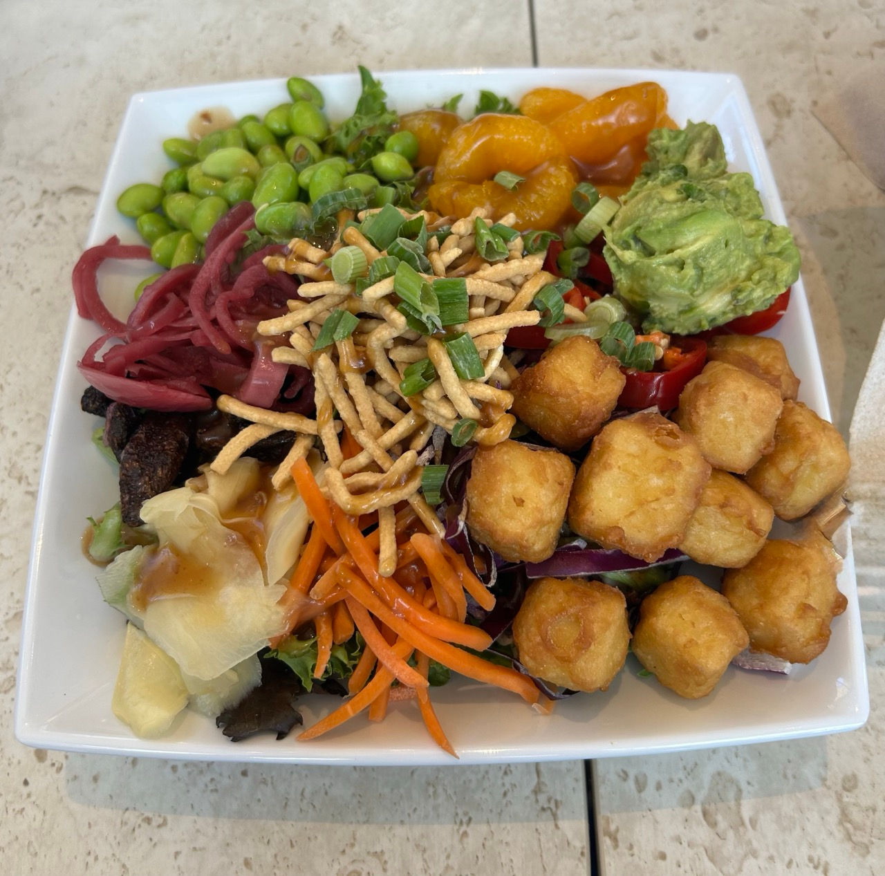 The restaurant had surprisingly good food for a zoo.