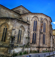Iglesia de San Pedro y Mercado.jpeg
