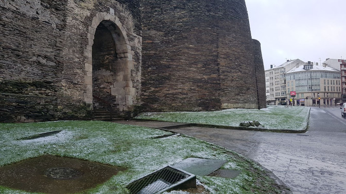 Lugo Monumental solicita que no se vuelva a pavimentar con adoquín en la ciudad