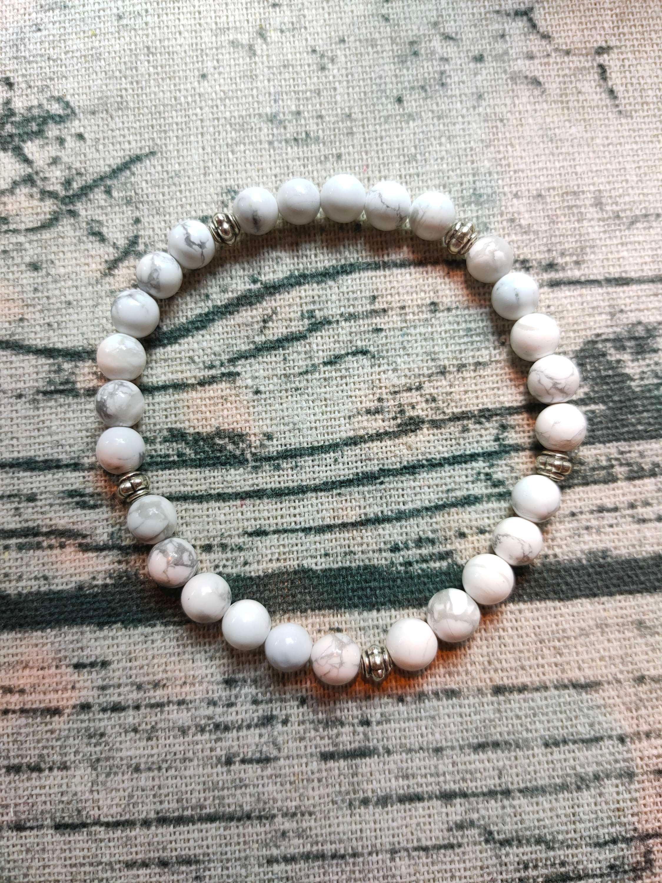 bracelet howlite