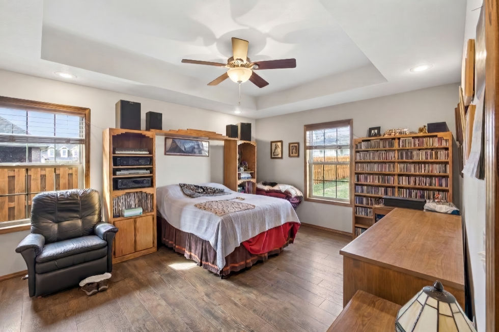 2501 McClernon - De-Clutter-1