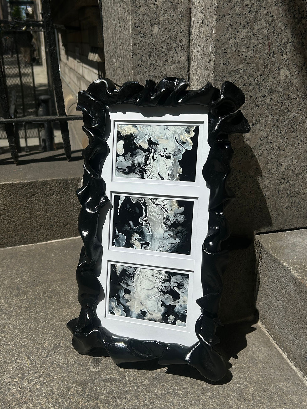 Thumbnail: Ruched Onyx Frame - Vertical