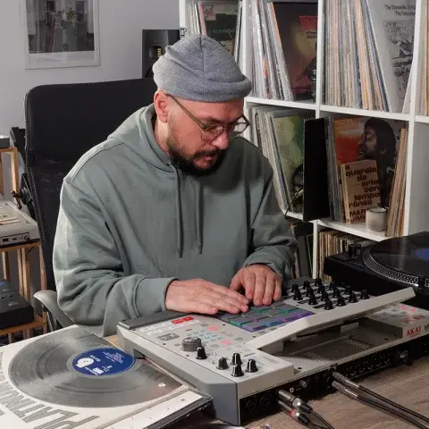 Marlow Digs a.k.a MPC Head – Drumming Up Beats for a Digital Age