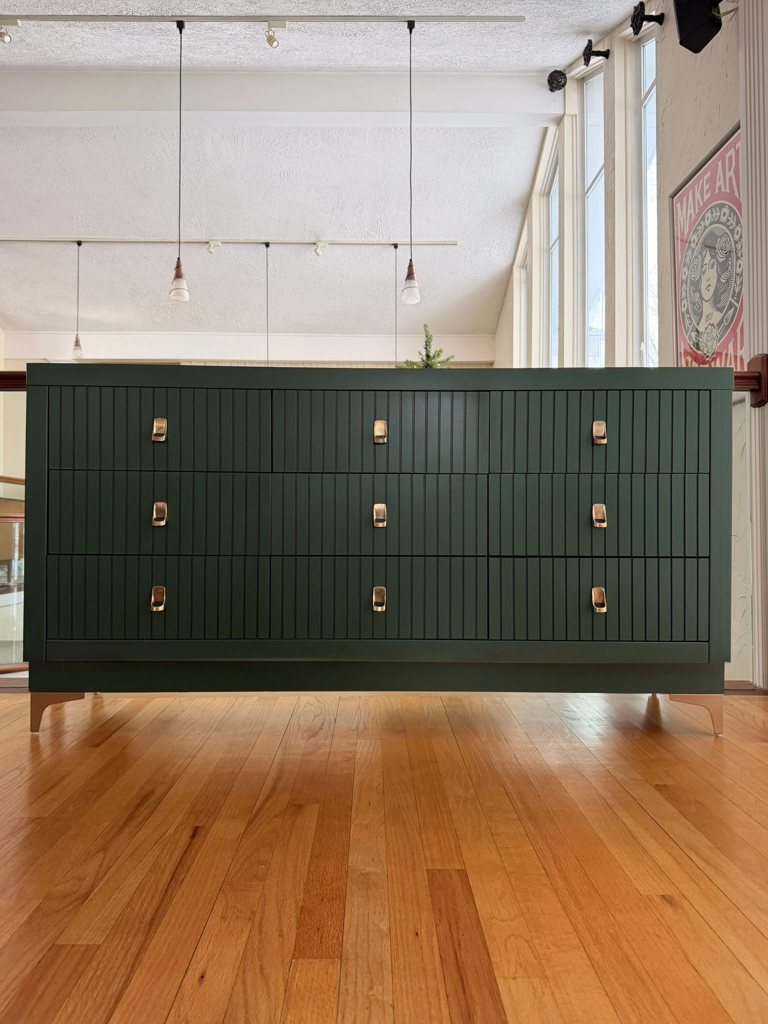 Mid-Century Modern Green Bassett Fluted 9-Drawer Dresser / Credenza