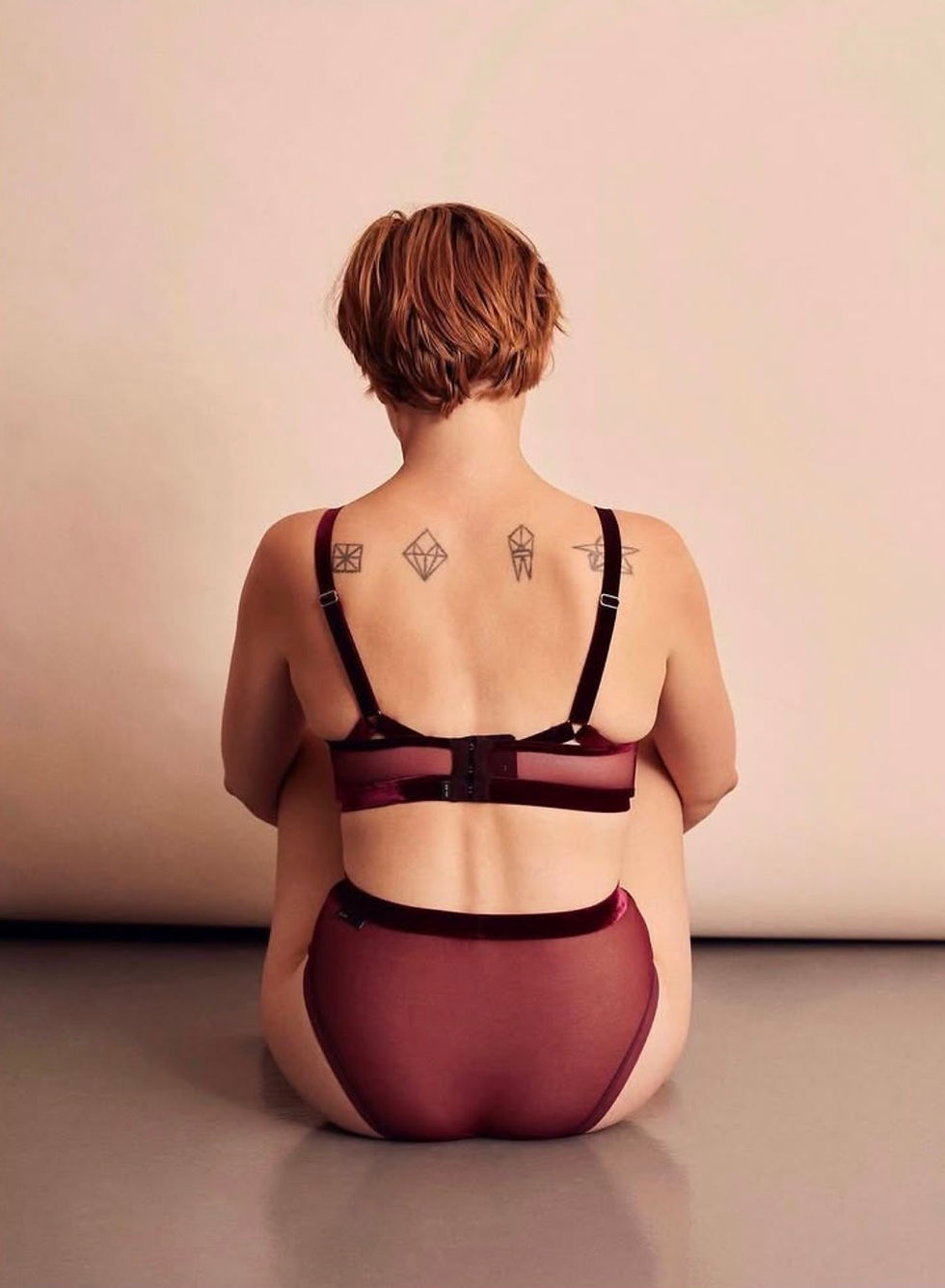 縮圖：【TUA】No.3/Love stands up for what's right- Longline triangle  bra