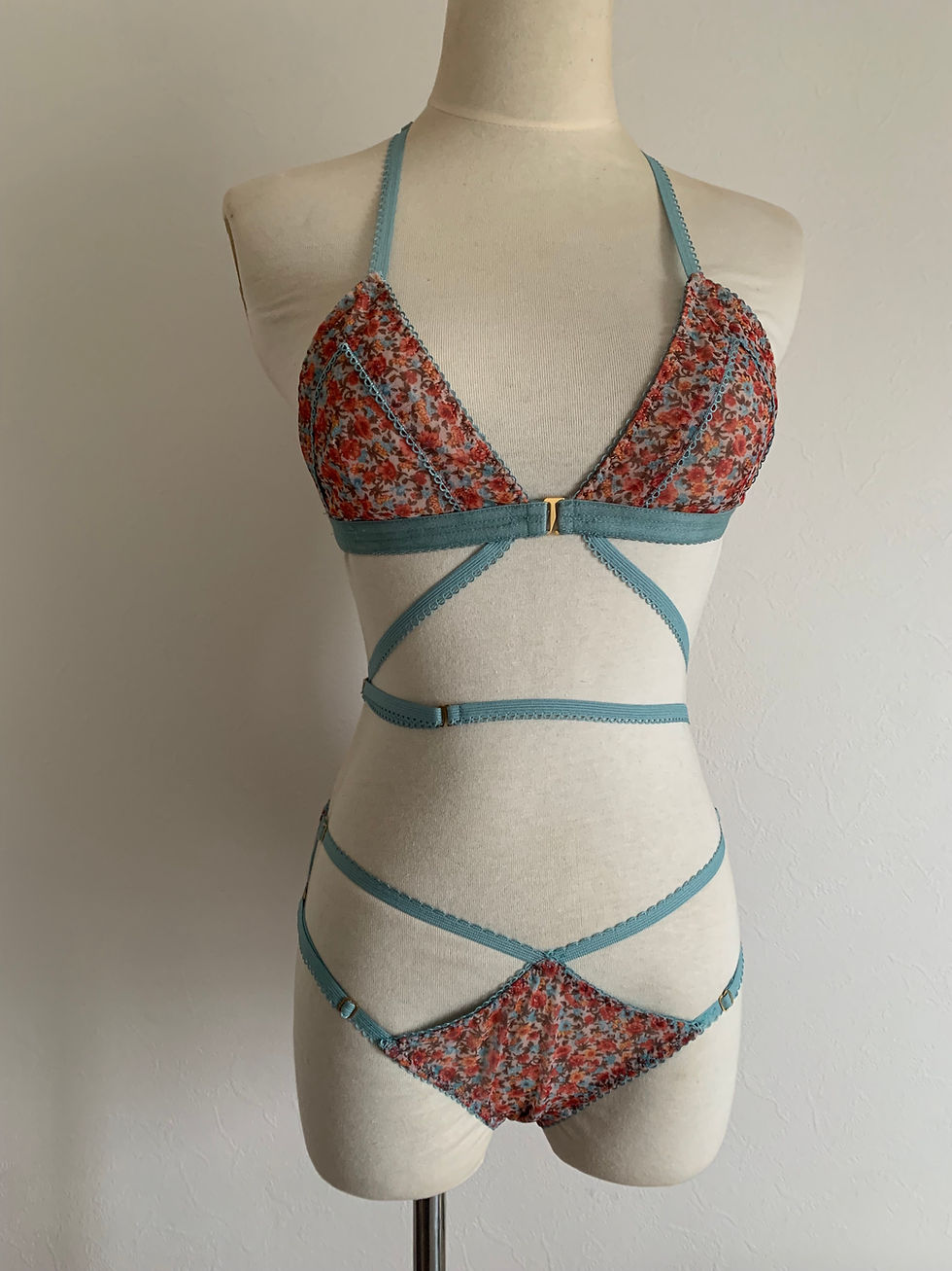 縮圖：Full-Back Strappy Bralette