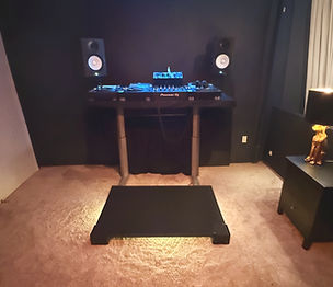 Crescendo Studio Tile
