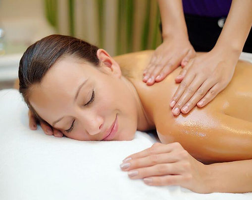 Apkakles zonas, plecu masāža 