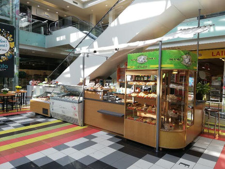 IZBRAUKUMI, TIRDZNIECĪBA